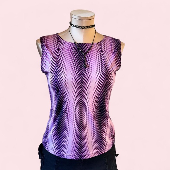 Tops - Bold purple and pink geometric print blouse